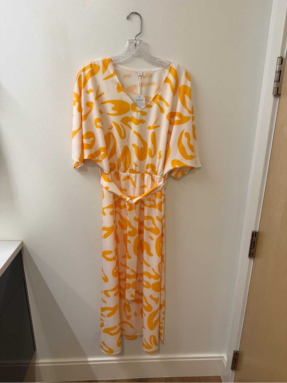 Made with Love - Yellow and cream print V-Neck Dress with dolman sleeves - XL